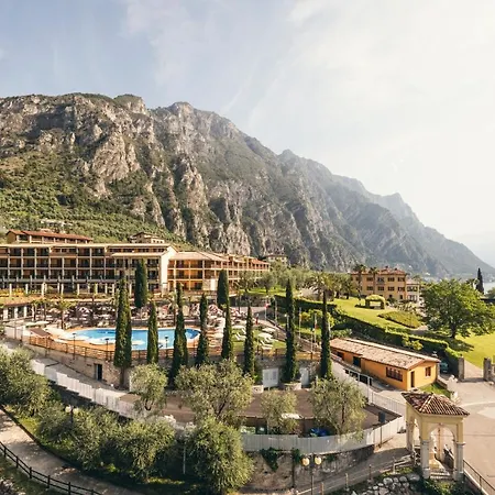 Caravel Hotel