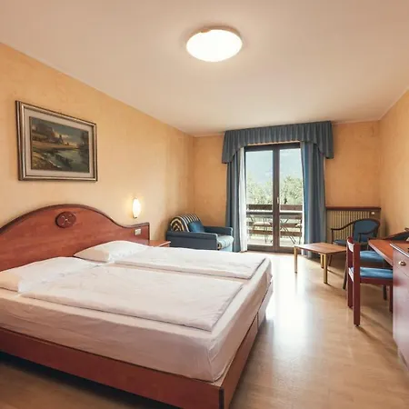 Hotel Caravel Limone sul Garda