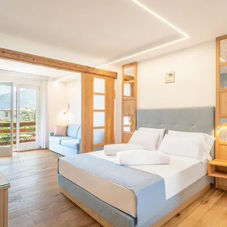 Caravel 4* Limone sul Garda