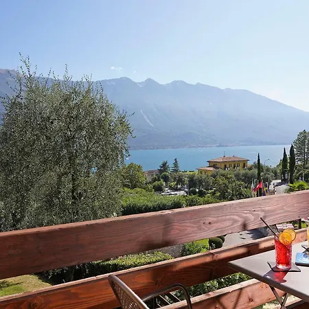 Caravel Hotel 4*
