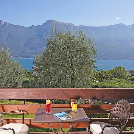 Caravel Hotel 4*